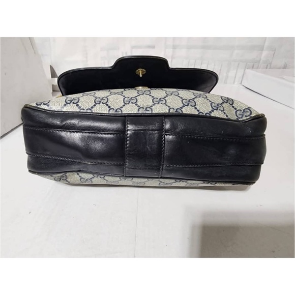 Gucci Black and Cream Monogram Shoulder Bag - Picture 11 of 16